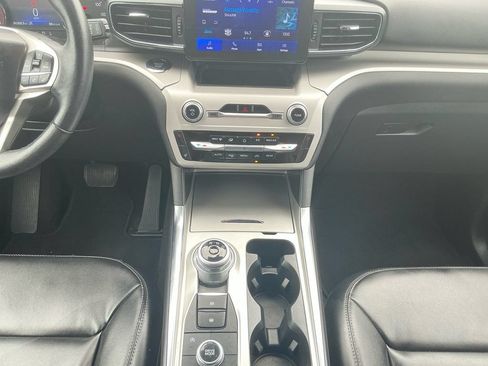 Used 2023 Ford Explorer XLT w/ Equipment Group 202A AWD/4WD image 20