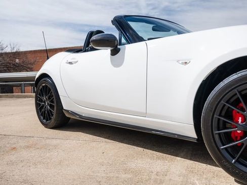 Used 2017 MAZDA MX-5 Miata Club w/ Brembo/BBS Package image 21