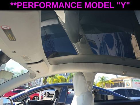 Used 2023 Tesla Model Y Performance image 11