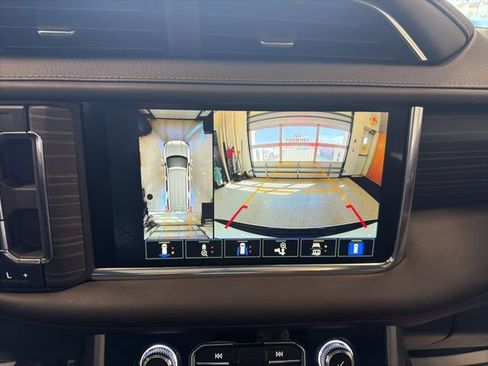Used 2023 GMC Yukon Denali AWD/4WD image 4
