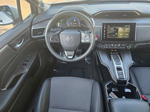 Certified 2018 Honda Clarity Plug-In Hybrid image 11
