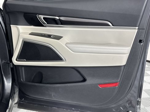 Used 2024 Kia Telluride S FWD image 31