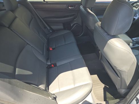 Used 2016 Subaru Outback 2.5i Limited AWD/4WD image 23