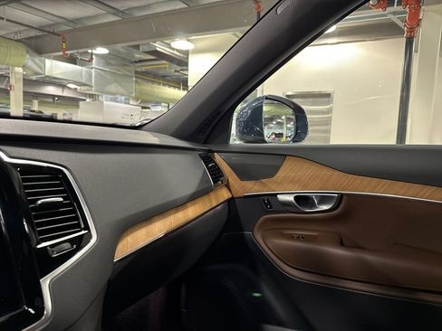 Certified 2024 Volvo XC90 B6 Plus w/ Protection Package Premier AWD/4WD image 19