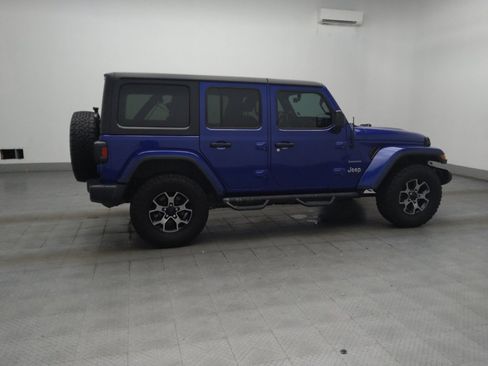 Used 2018 Jeep Wrangler Unlimited Sahara AWD/4WD image 10
