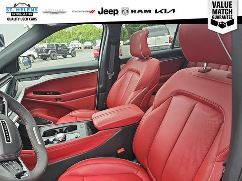 Used 2024 Jeep Wagoneer Limited AWD/4WD image 14
