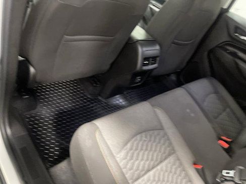 Used 2019 Chevrolet Equinox LT FWD image 12