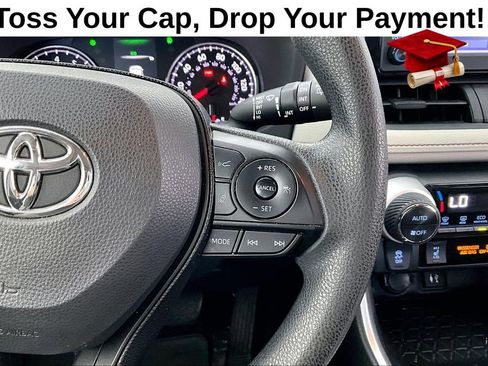 Used 2019 Toyota RAV4 XLE w/ Convenience Package FWD image 26