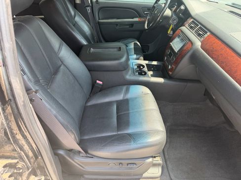 Used 2012 Chevrolet Tahoe LT w/ Luxury Package AWD/4WD image 5