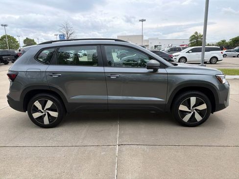 Used 2025 Volkswagen Taos S AWD/4WD image 6