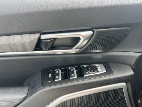 Used 2023 Kia Telluride EX w/ EX Captain's Chair Package image 15