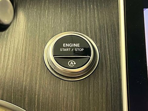 Certified 2023 Mercedes-Benz C 300 4MATIC Sedan image 29