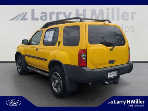 Used 2004 Nissan Xterra SE w/ (LTH) Rugged Leather Pkg AWD/4WD image 3