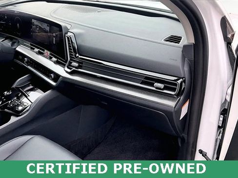 Certified 2025 Kia Sportage SX Prestige image 16