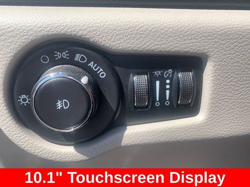 Used 2023 Chrysler Pacifica Touring-L FWD image 20