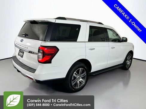 Used 2024 Ford Expedition Limited image 16