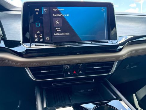 Used 2025 Volkswagen Atlas Cross Sport SE FWD image 14