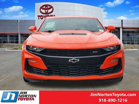 Used 2019 Chevrolet Camaro SS RWD image 2