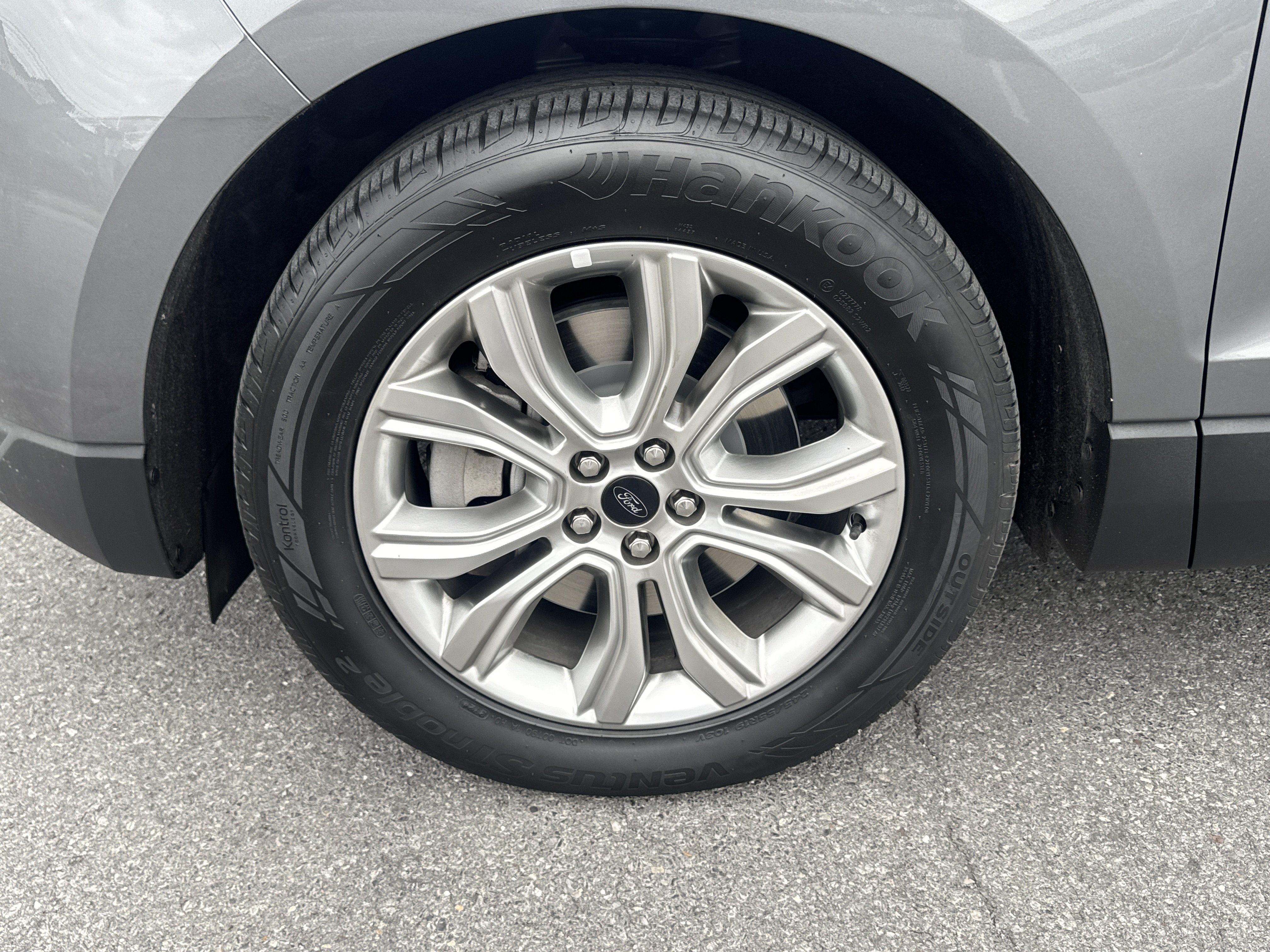 Used 2024 Ford Edge Titanium AWD/4WD image 11