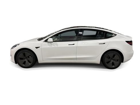 Certified 2023 Tesla Model 3 Standard Range RWD image 3