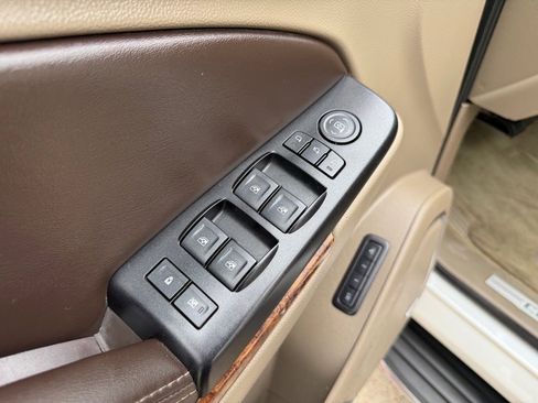 Used 2016 Chevrolet Suburban LTZ AWD/4WD image 20