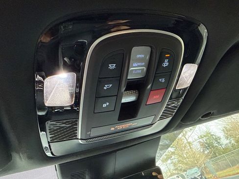 Used 2024 Hyundai Palisade Calligraphy image 34