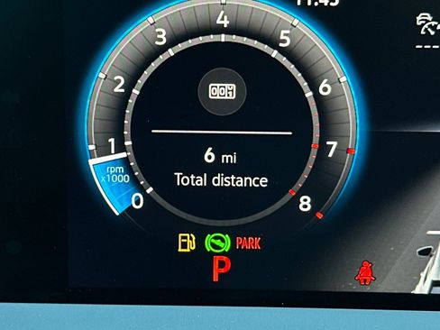 New 2025 Volkswagen Tiguan SE image 27