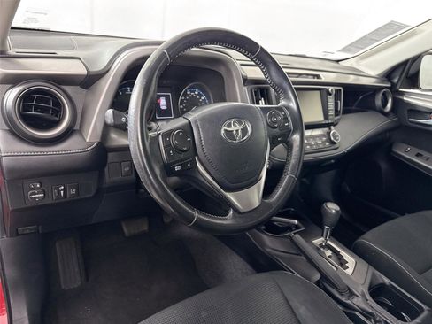 Used 2017 Toyota RAV4 XLE FWD image 4