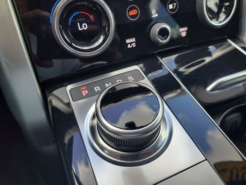 Used 2021 Land Rover Range Rover P525 Westminster Edition image 24