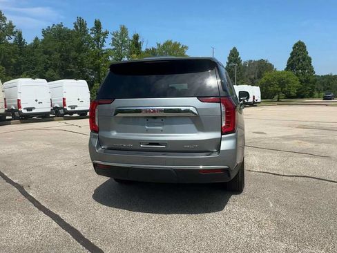 Used 2023 GMC Yukon SLT w/ SLT Luxury Package RWD image 7