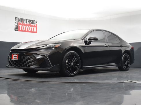 Used 2025 Toyota Camry SE FWD image 31