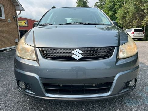 Used 2009 Suzuki SX4 AWD Hatchback w/ Touring Pkg image 8