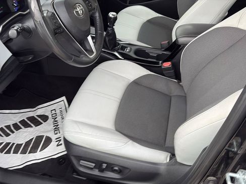 Used 2022 Toyota Corolla XSE FWD image 23