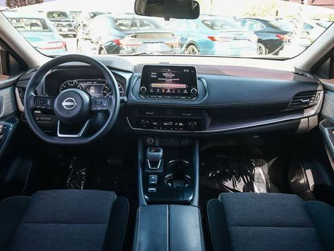 Used 2023 Nissan Rogue SV FWD image 14