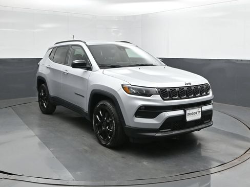 New 2026 Jeep Compass Latitude w/ Quick Order Package 29K AWD/4WD image 22