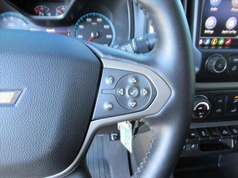 Used 2019 Chevrolet Colorado Z71 w/ Z71 Midnight Edition image 21