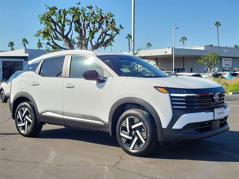 New 2026 Nissan Kicks SV image 4