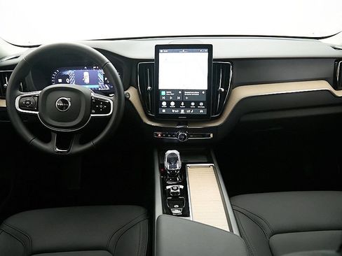 New 2026 Volvo XC60 B5 Plus w/ Protection Package Premier AWD/4WD image 24