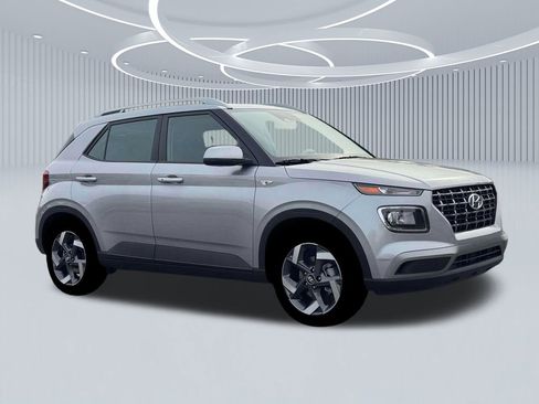New 2026 Hyundai Venue SEL FWD image 10