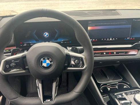 Used 2026 BMW 530i w/ M Sport Package RWD image 14