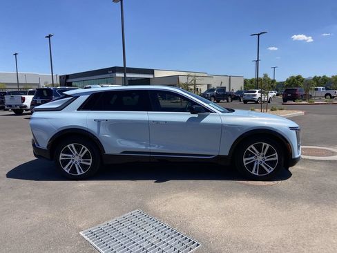 Used 2024 Cadillac Lyriq Tech RWD image 2