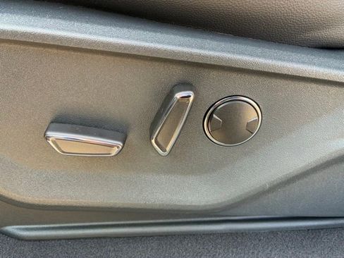 New 2025 Ford F150 Lariat w/ Equipment Group 502A High image 32