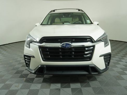 Used 2023 Subaru Ascent Limited image 2