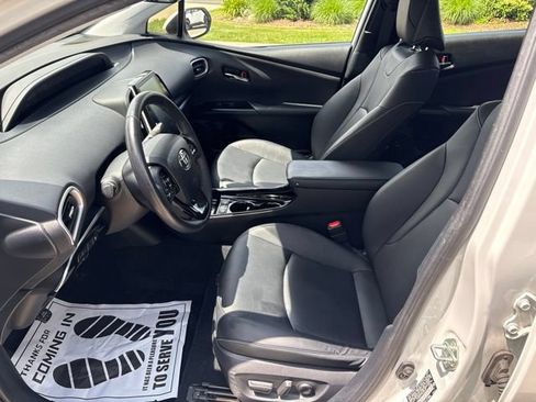 Used 2022 Toyota Prius Prime XLE FWD image 23