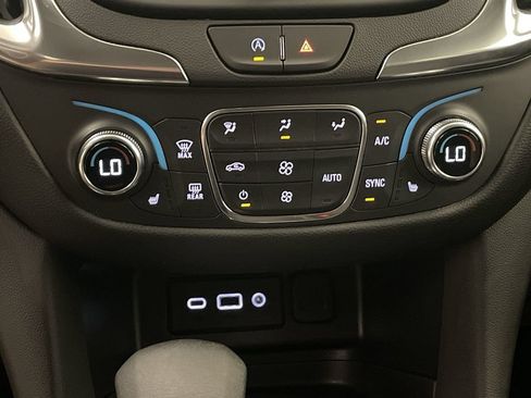 Used 2024 Chevrolet Equinox LT AWD/4WD image 11