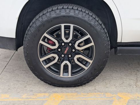 Used 2022 GMC Yukon AT4 image 12