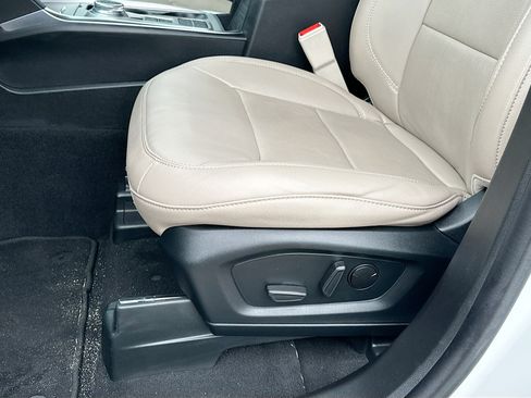 Certified 2023 Ford Explorer Limited w/ Limited Technology Package RWD image 20