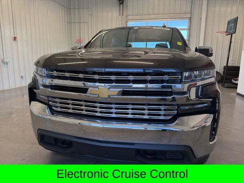 Used 2021 Chevrolet Silverado 1500 LT w/ Z71 Off-Road Package AWD/4WD image 10