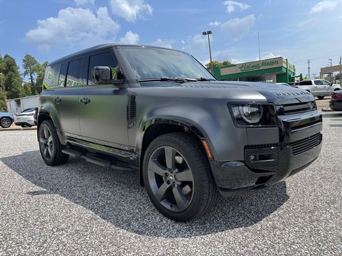 Used 2023 Land Rover Defender 110 V8 AWD/4WD image 49