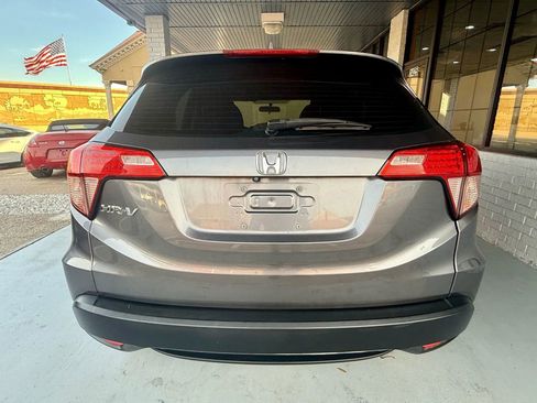 Used 2016 Honda HR-V LX image 4
